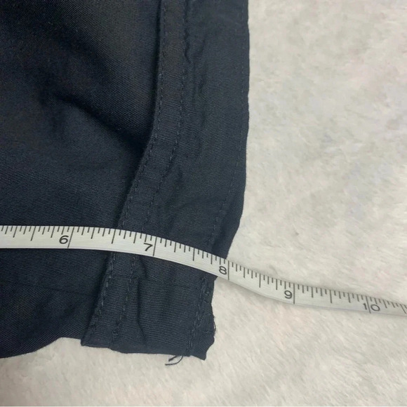 Relativity black cuffed shorts 8 inch length size 12 no stretch real pockets - Picture 7 of 12